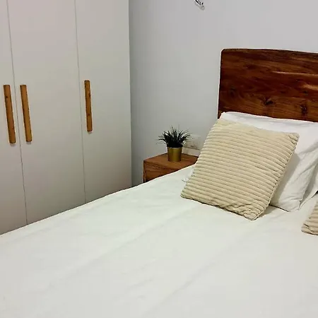 Triana Tejares Appartement *